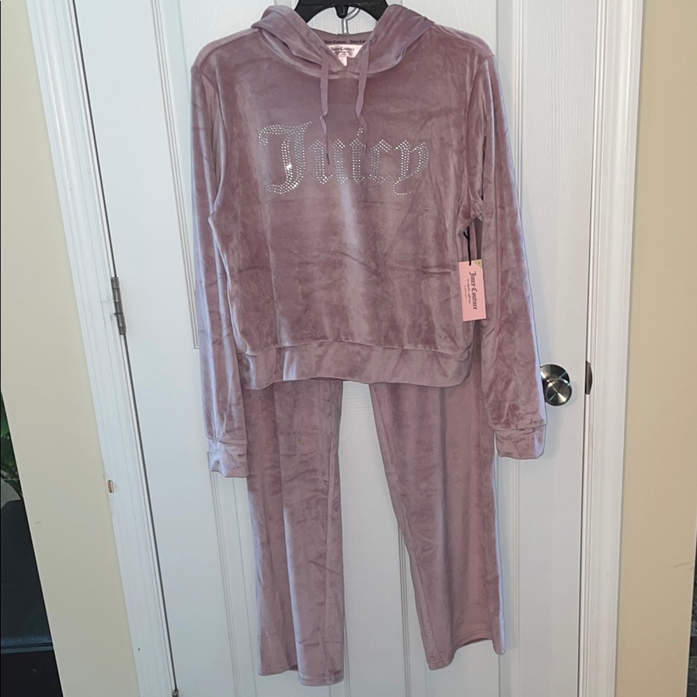 Juicy Couture Women’s Pajama Set in Soft Mauve